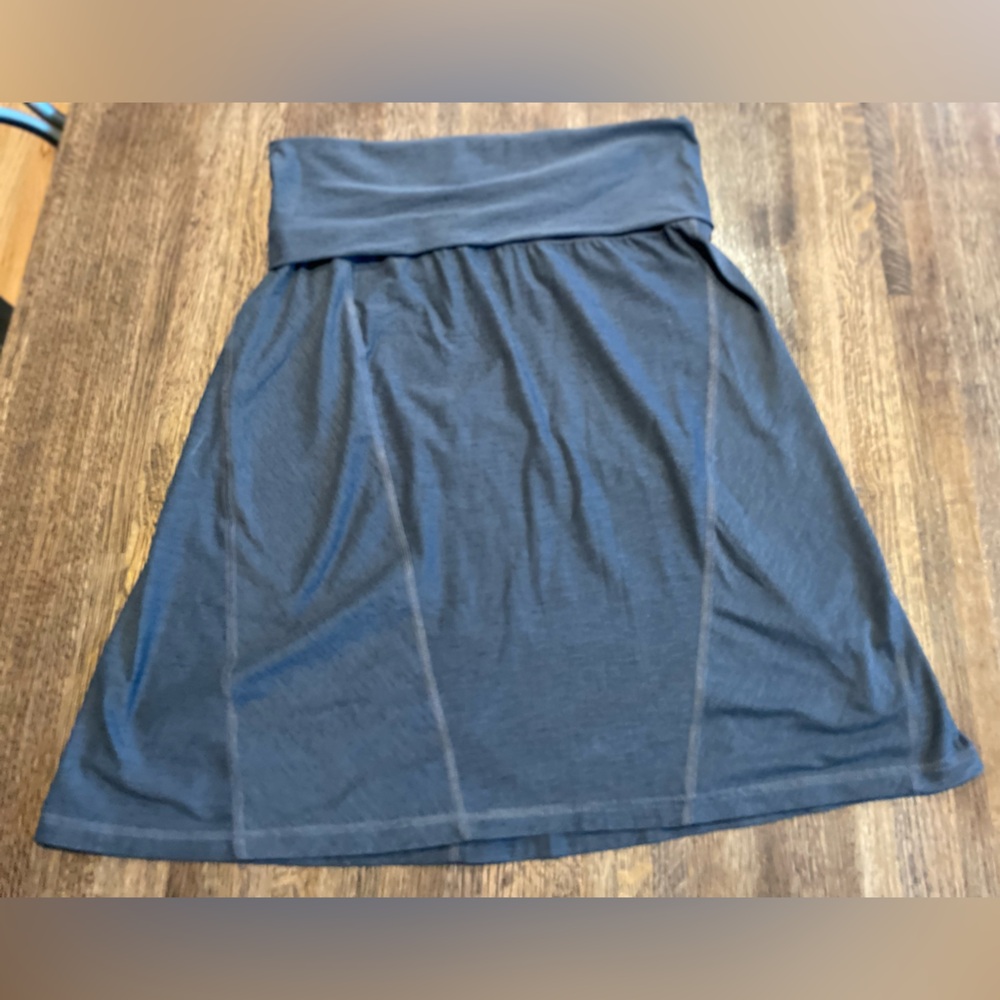 North Face Flash Dry Gray Skirt Fold Over Waist - size M
